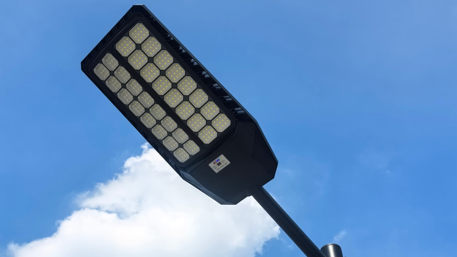 SZ300 or TW032? A User-Centric Guide to Hykoont's Solar Lights